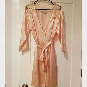 SALE! Silky Satin and Lace Robe NWOT